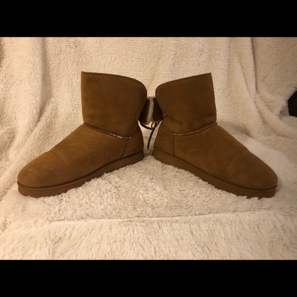 MUDD Boots / Booties - Faux Fur and Synthetic Upper. Excellent Nearly-New. - Picture 4 of 8